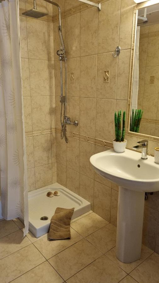 Cypress Garden House Apartment Gazi ภายนอก รูปภาพ