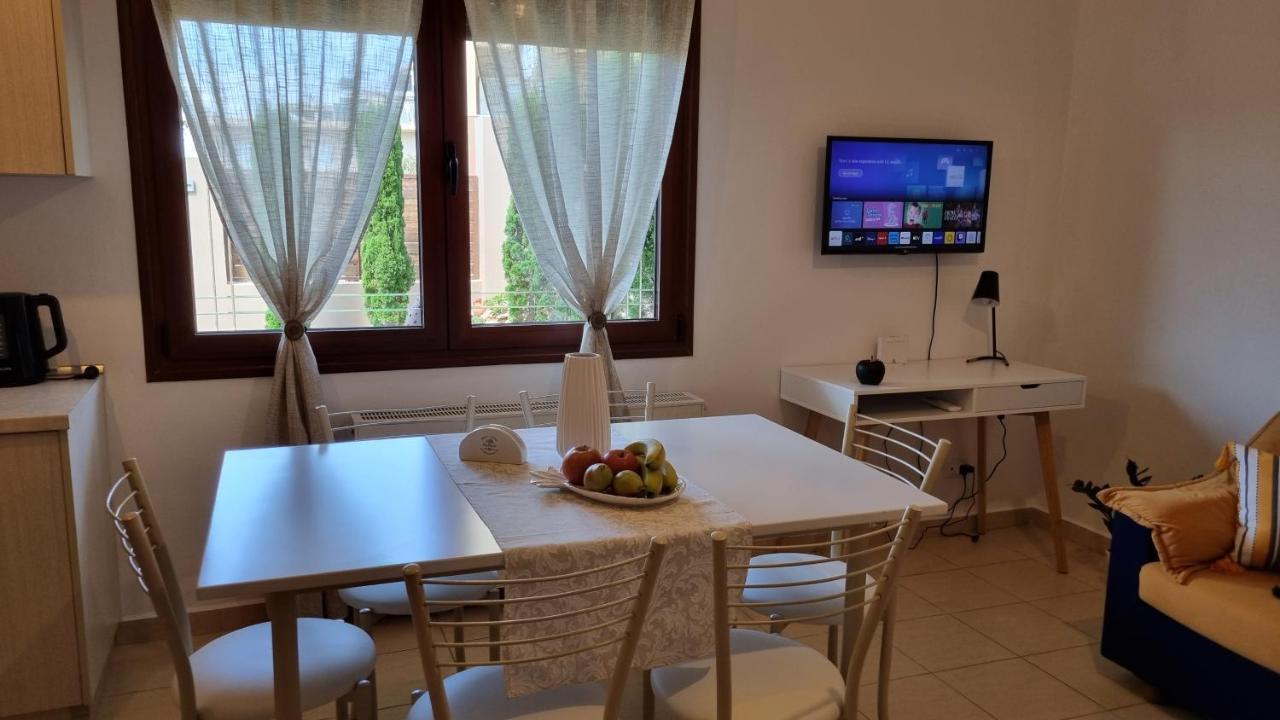 Cypress Garden House Apartment Gazi ภายนอก รูปภาพ