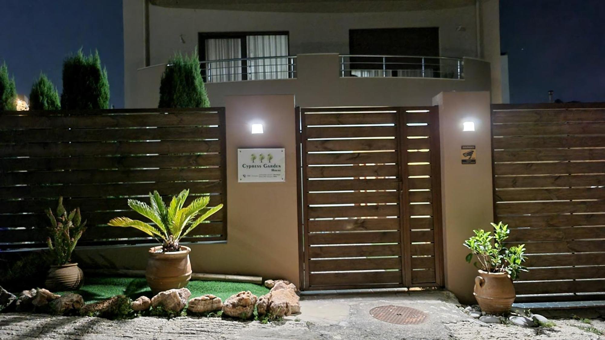 Cypress Garden House Apartment Gazi ภายนอก รูปภาพ